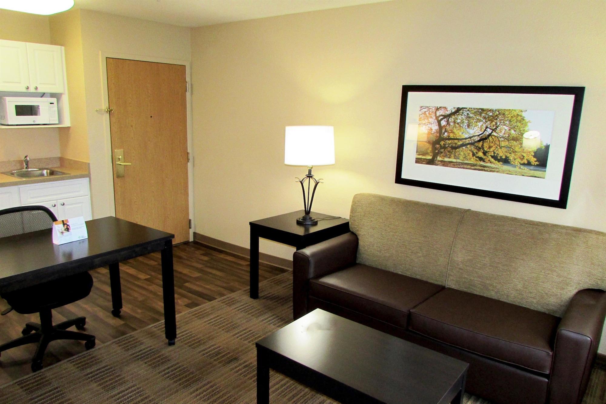 Mainstay Suites Washington Dulles Airport Chantilly Exterior photo